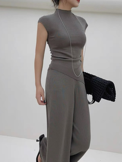 Ellie High Neck Side Ruched Back Button Knit Top-The Black Bow-