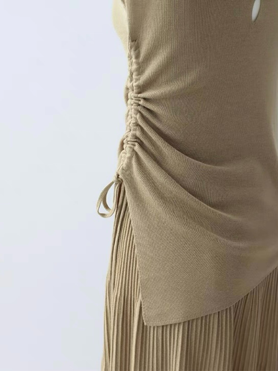 Ellie High Neck Side Ruched Back Button Knit Top-The Black Bow-