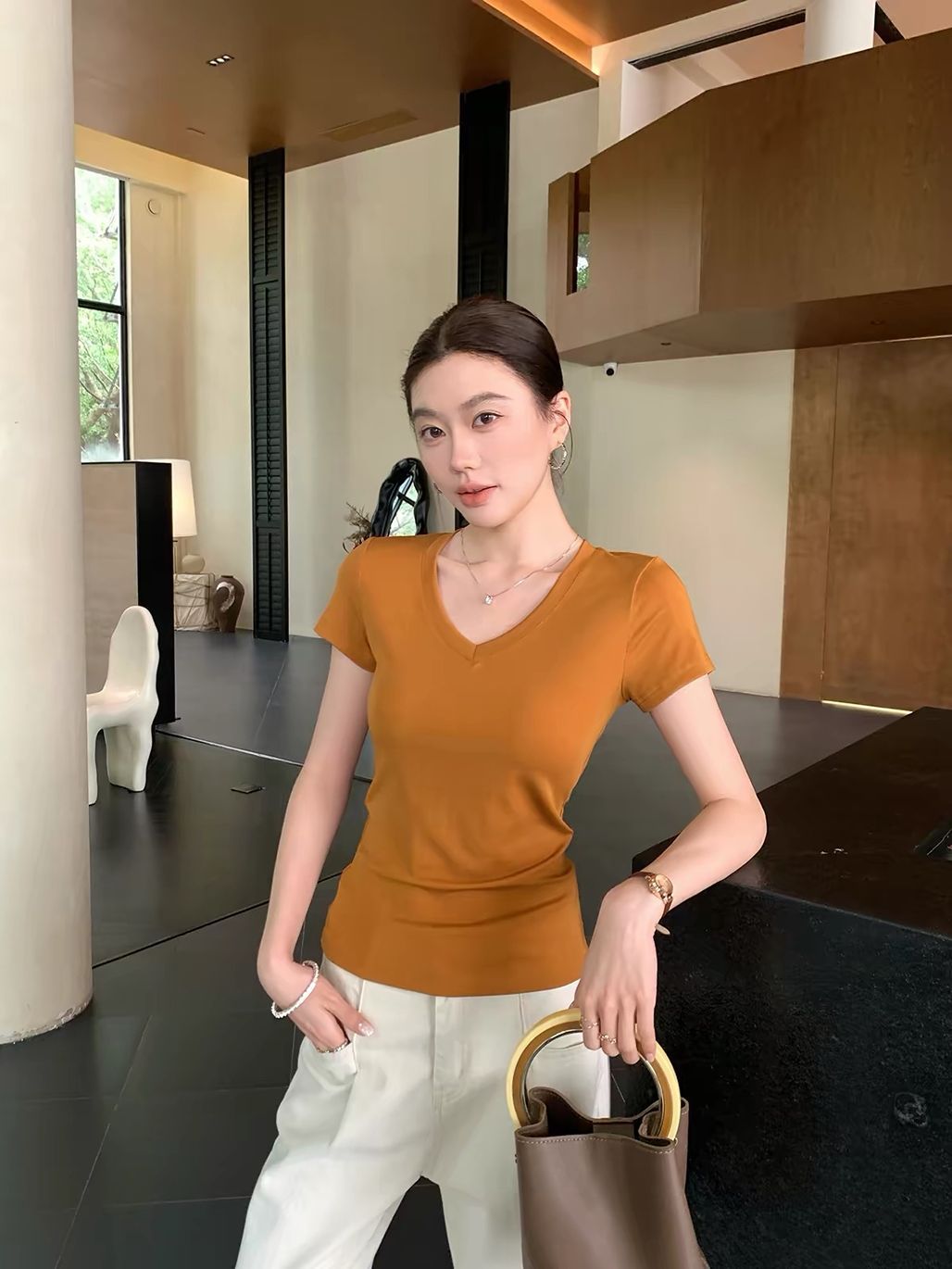 Dottie V-Neck Fitted Tee 