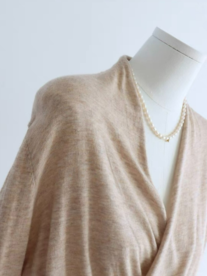 Eabha V-Collage Long Sleeve Top-The Black Bow-