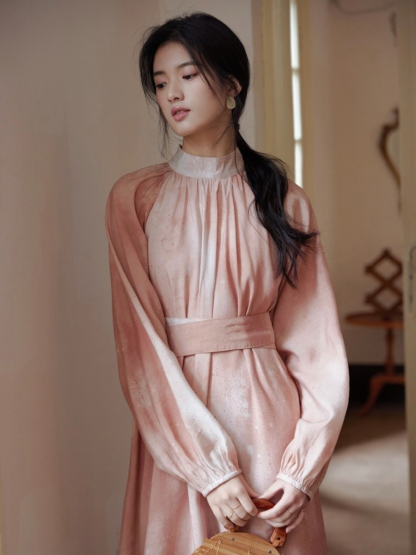 Yunn Bishop Sleeve Tea Dress (Discounted-M size)-The Black Bow-
