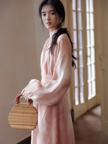 Yunn Bishop Sleeve Tea Dress (Discounted-M size)-The Black Bow-