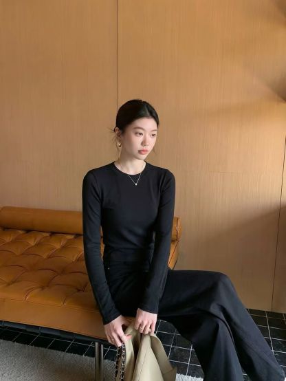 Dyleon Long Sleeve Fitted Top