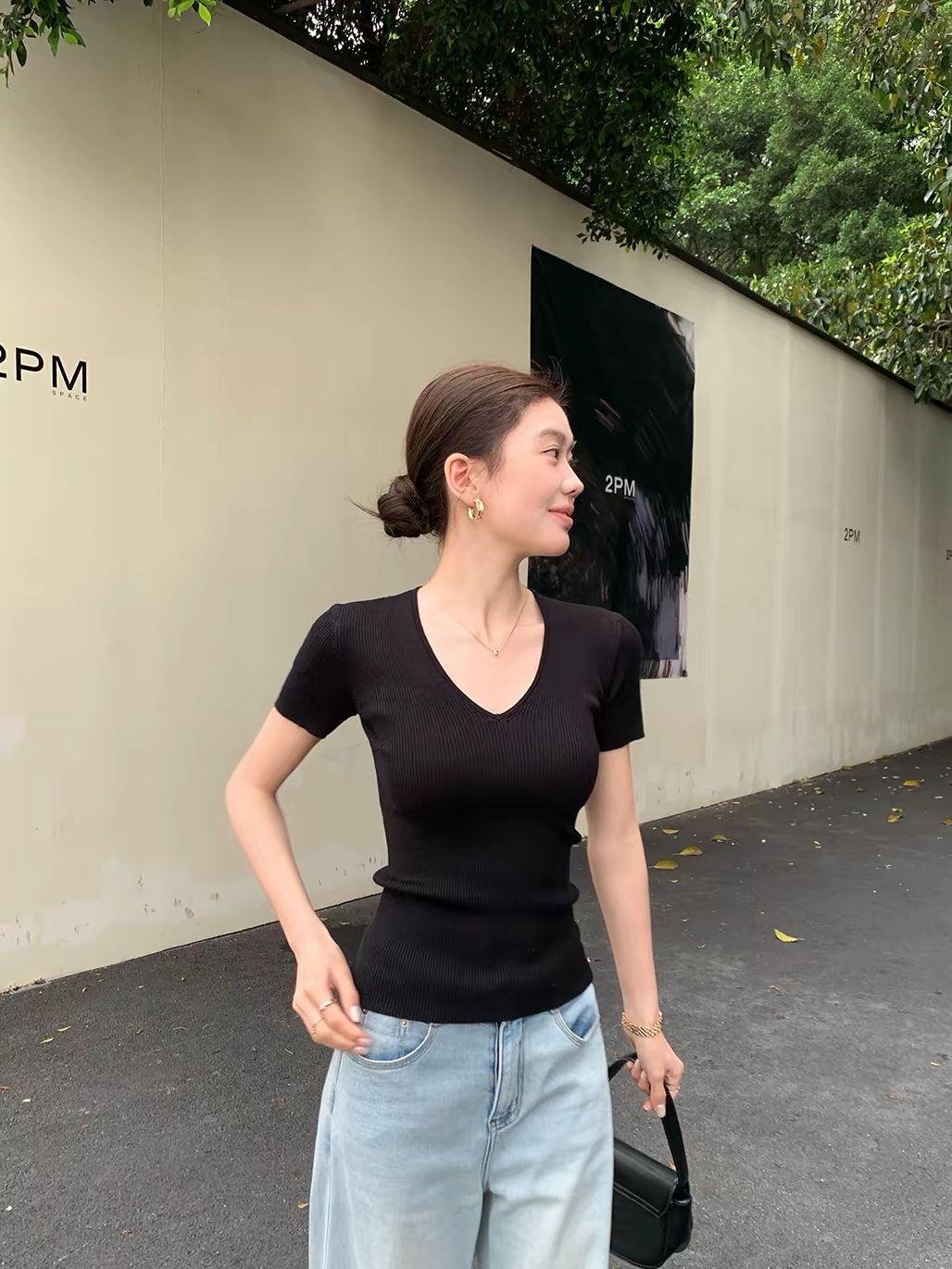 Daelyn V-Neck Lyocell Top
