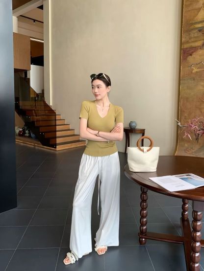 Daelyn V-Neck Lyocell Top