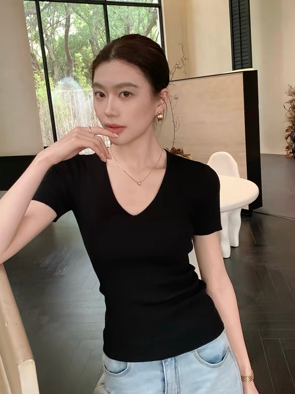 Daelyn V-Neck Lyocell Top
