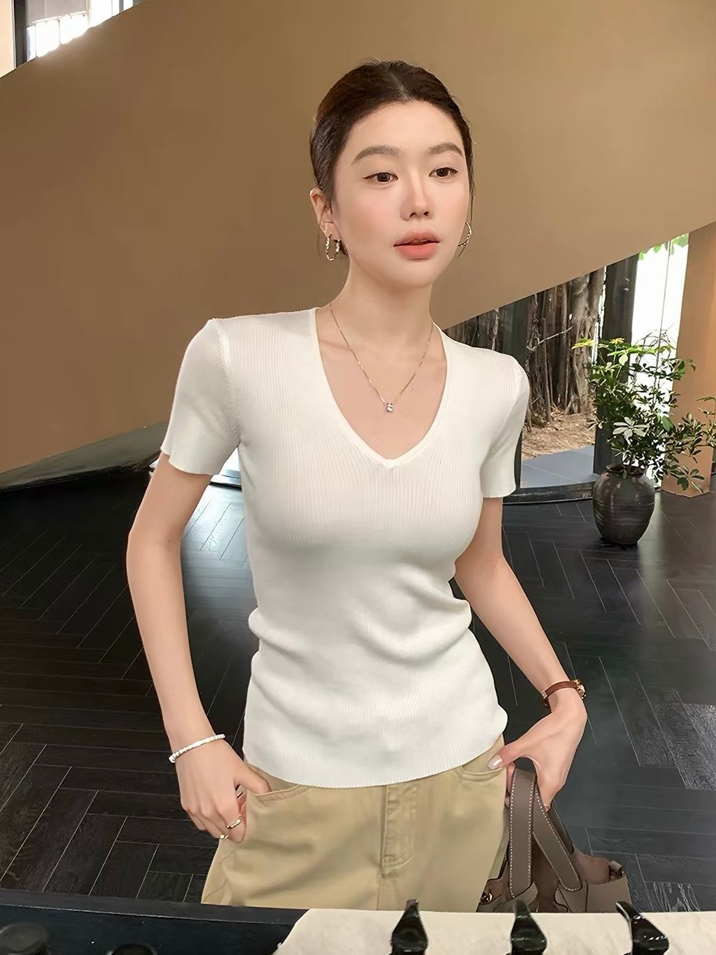 Daelyn V-Neck Lyocell Top