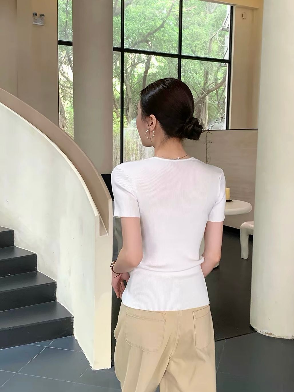 Daelyn V-Neck Lyocell Top