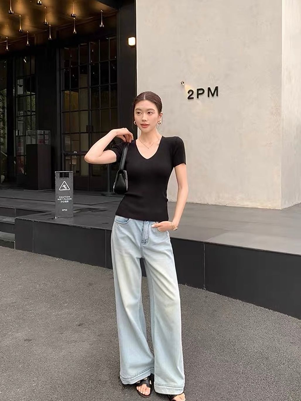 Daelyn V-Neck Lyocell Top