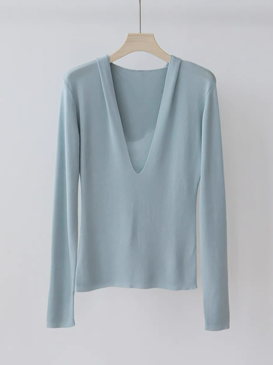 Eliza Deep V Knit Hoodie-The Black Bow-