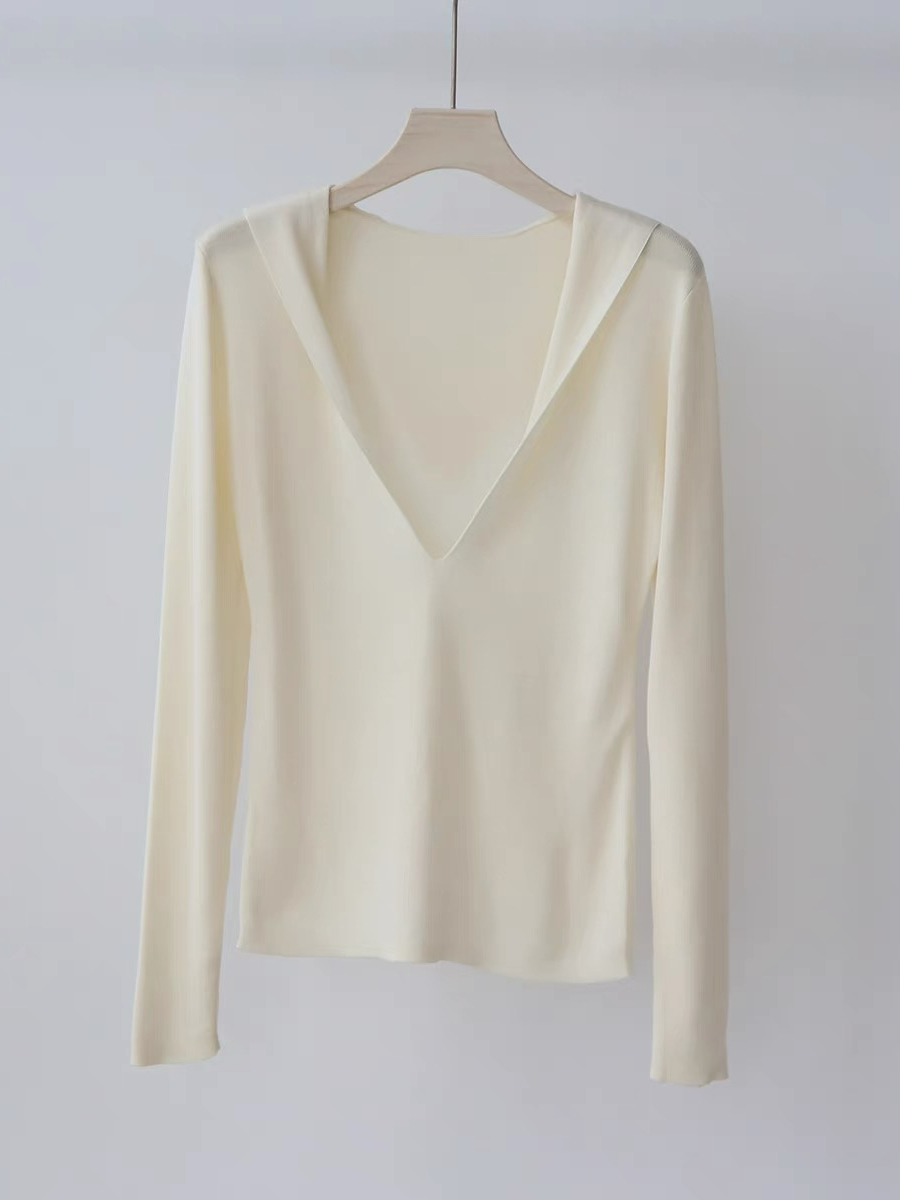 Eliza Deep V Knit Hoodie-The Black Bow-