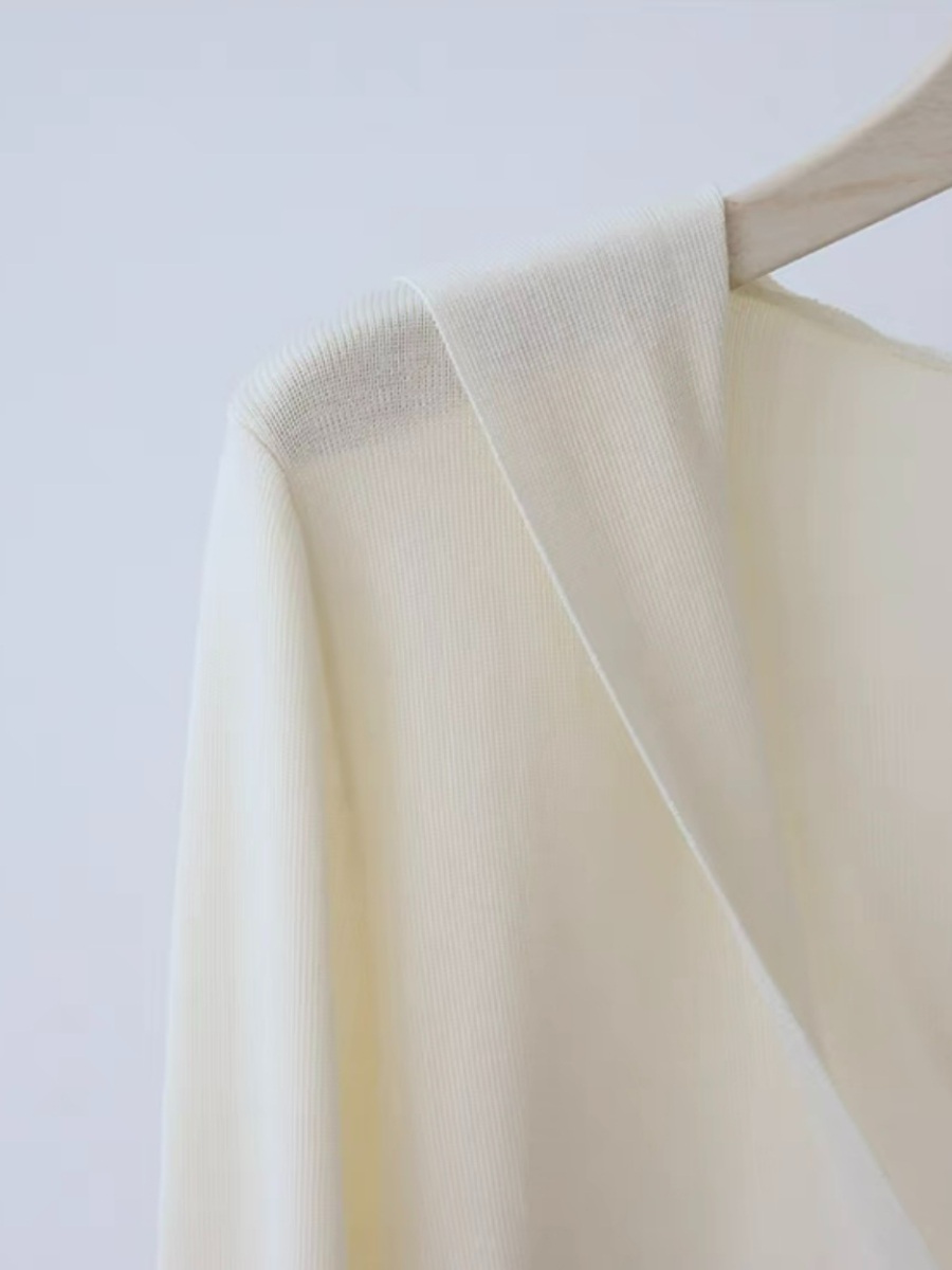 Eliza Deep V Knit Hoodie-The Black Bow-