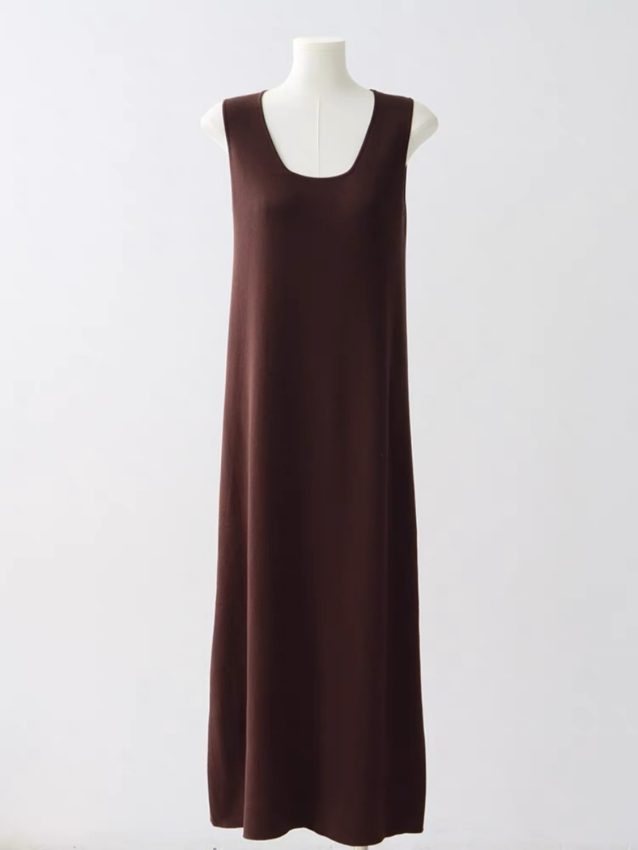 Erica Round Neck Maxi Dress-The Black Bow-