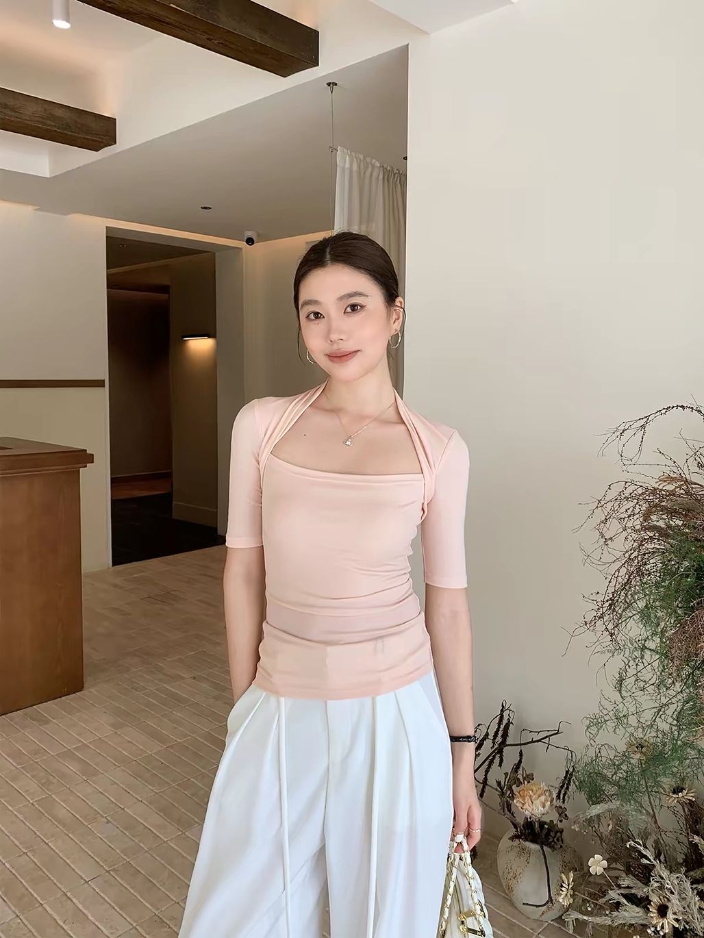 Donna Queen Anne Top