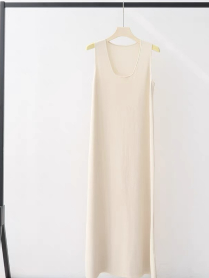 Erica Round Neck Maxi Dress-The Black Bow-