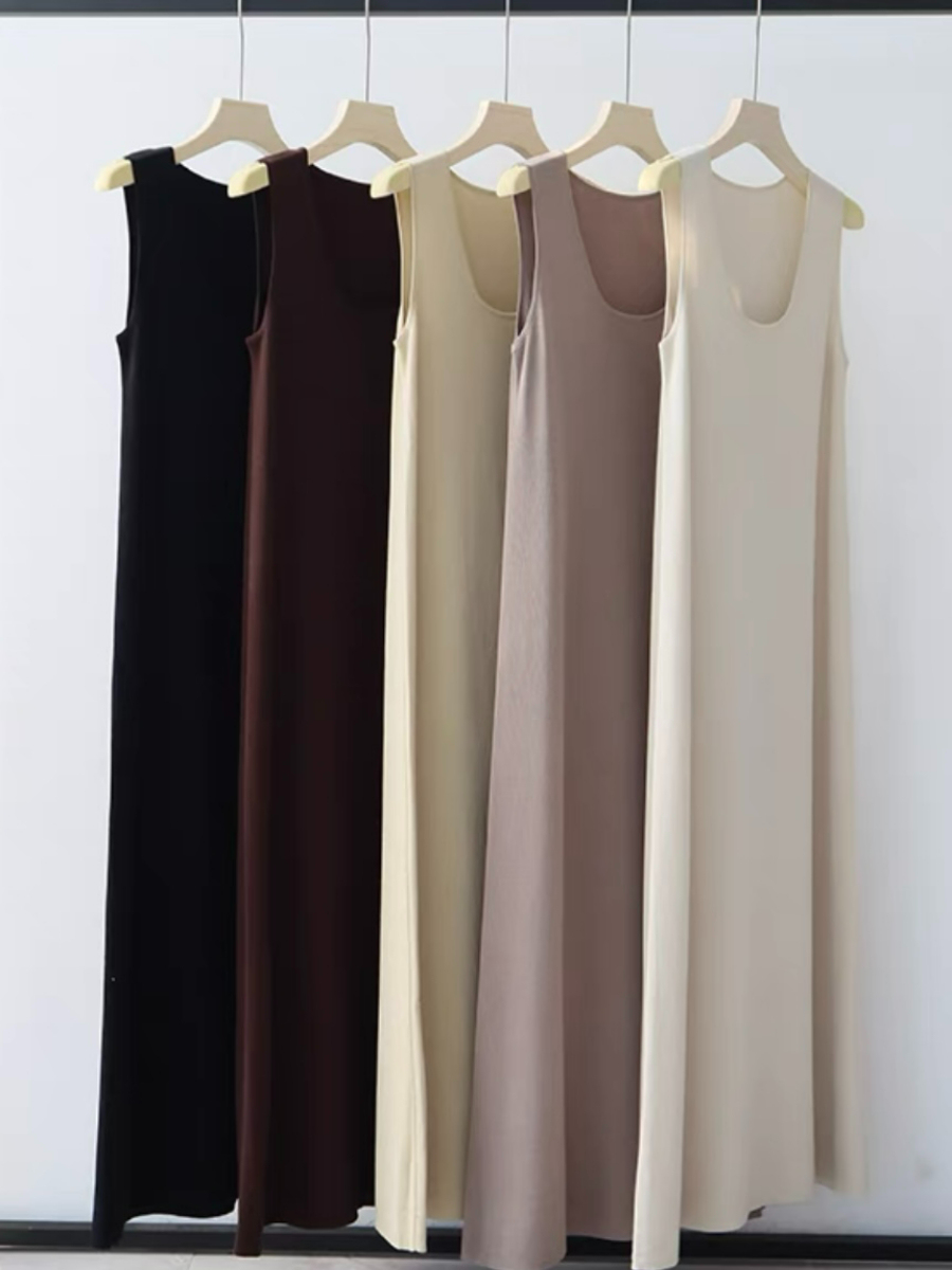 Erica Round Neck Maxi Dress-The Black Bow-