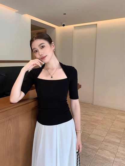 Donna Queen Anne Top