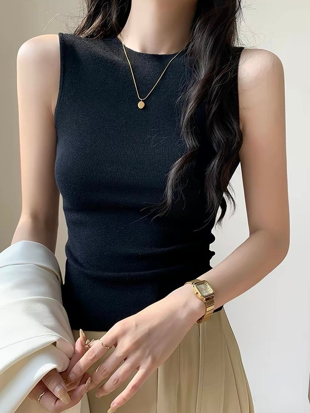 Dru Crew Neck Knit Top