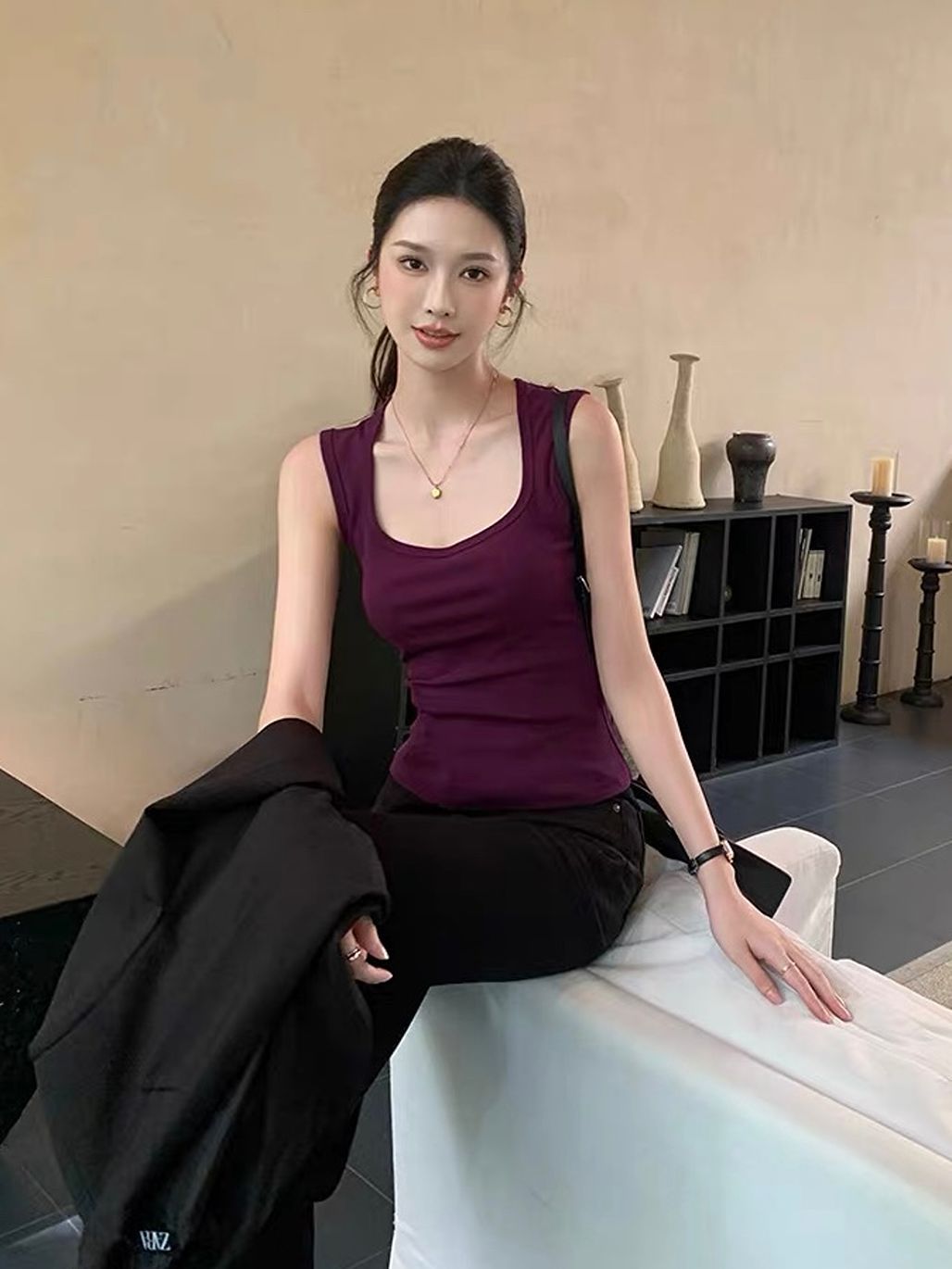 Deanna Queen Anne Collar Singlet