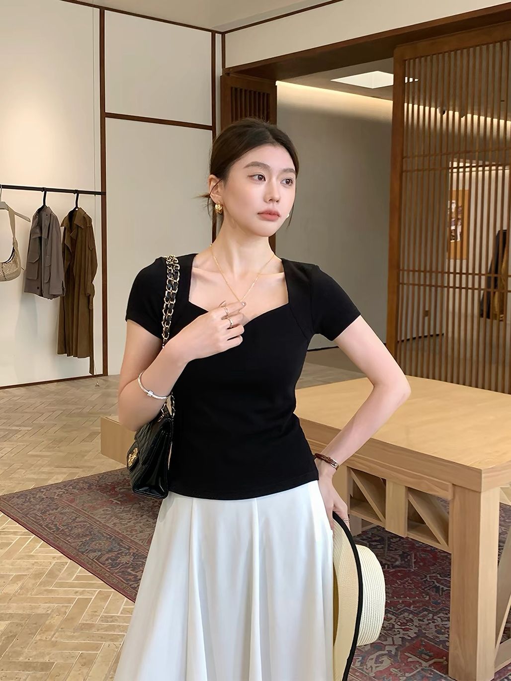 Diane Sculpted Sweetheart-Neck Top