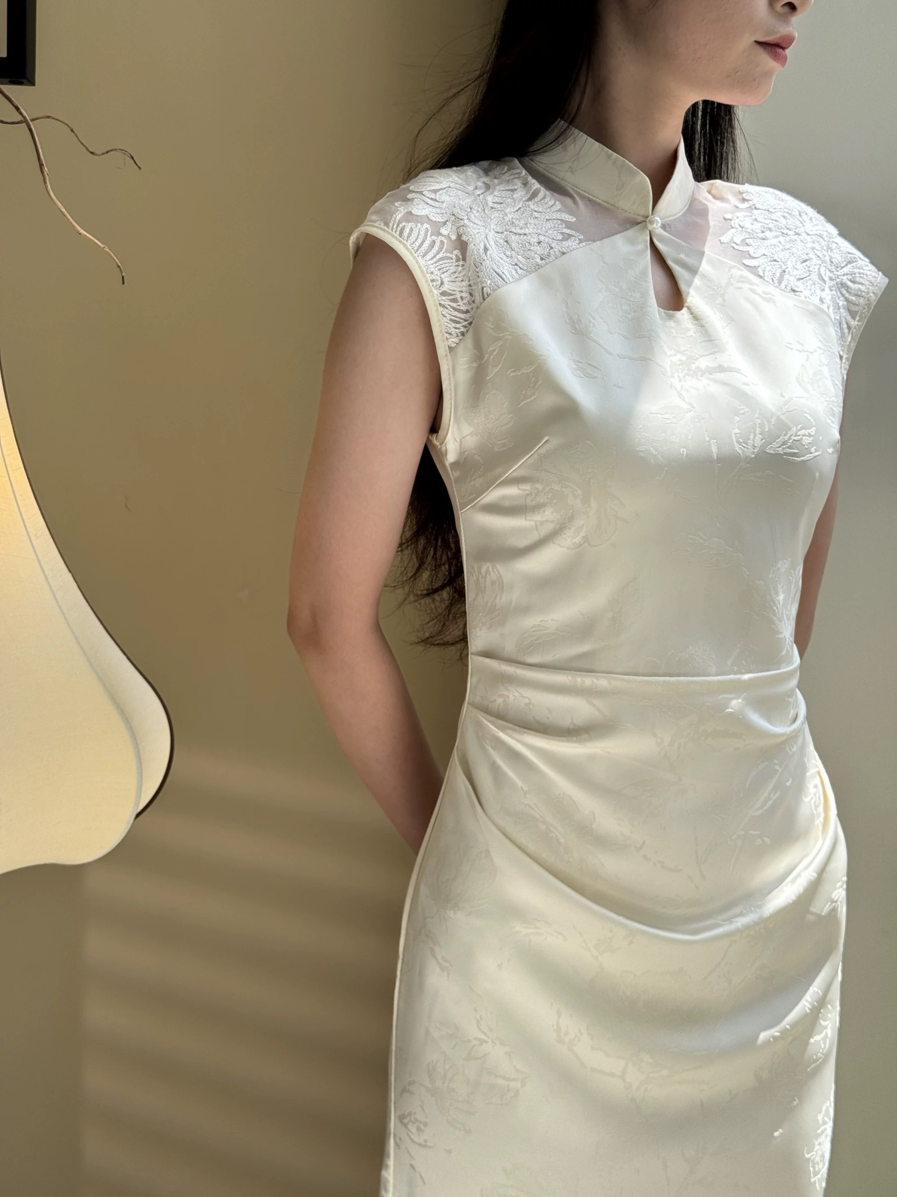 Ying Ju Sheer Shoulder Graceful Embroided A-Line Cheongsam-The Black Bow-