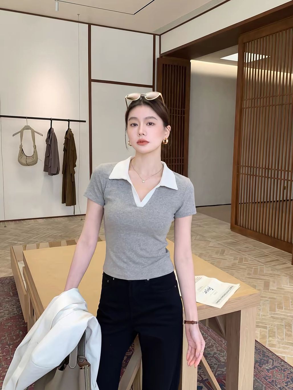 Dulcea Contrast-Collar Fitted Polo Top