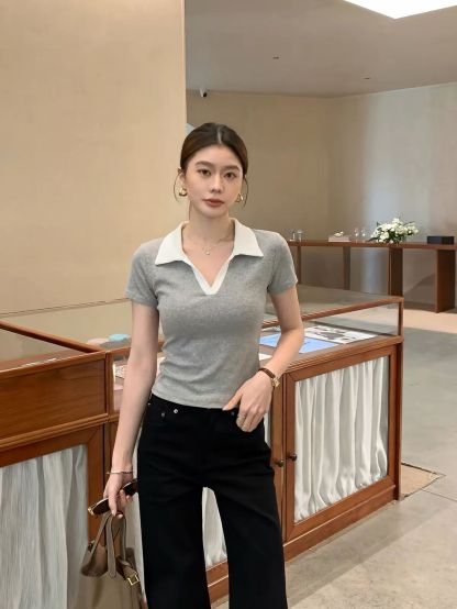 Dulcea Contrast-Collar Fitted Polo Top