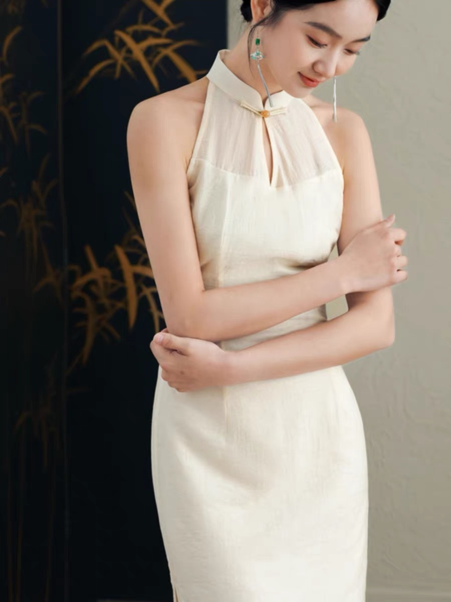 Ya Chuan Halter Neck Cheongsam-The Black Bow-