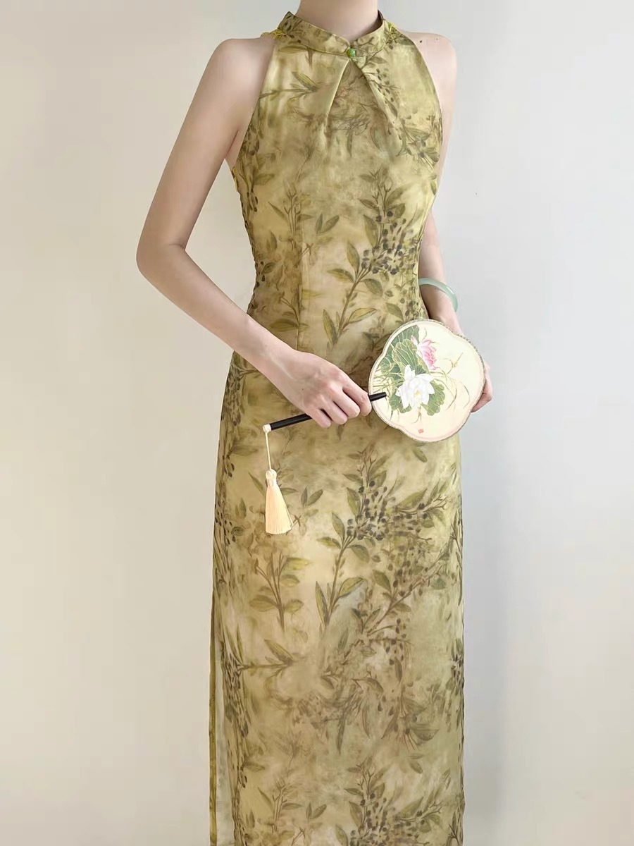 Ju An Back Lacey Halter Neck Cheongsam-The Black Bow-