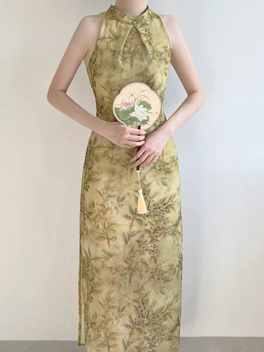 Ju An Back Lacey Halter Neck Cheongsam-The Black Bow-