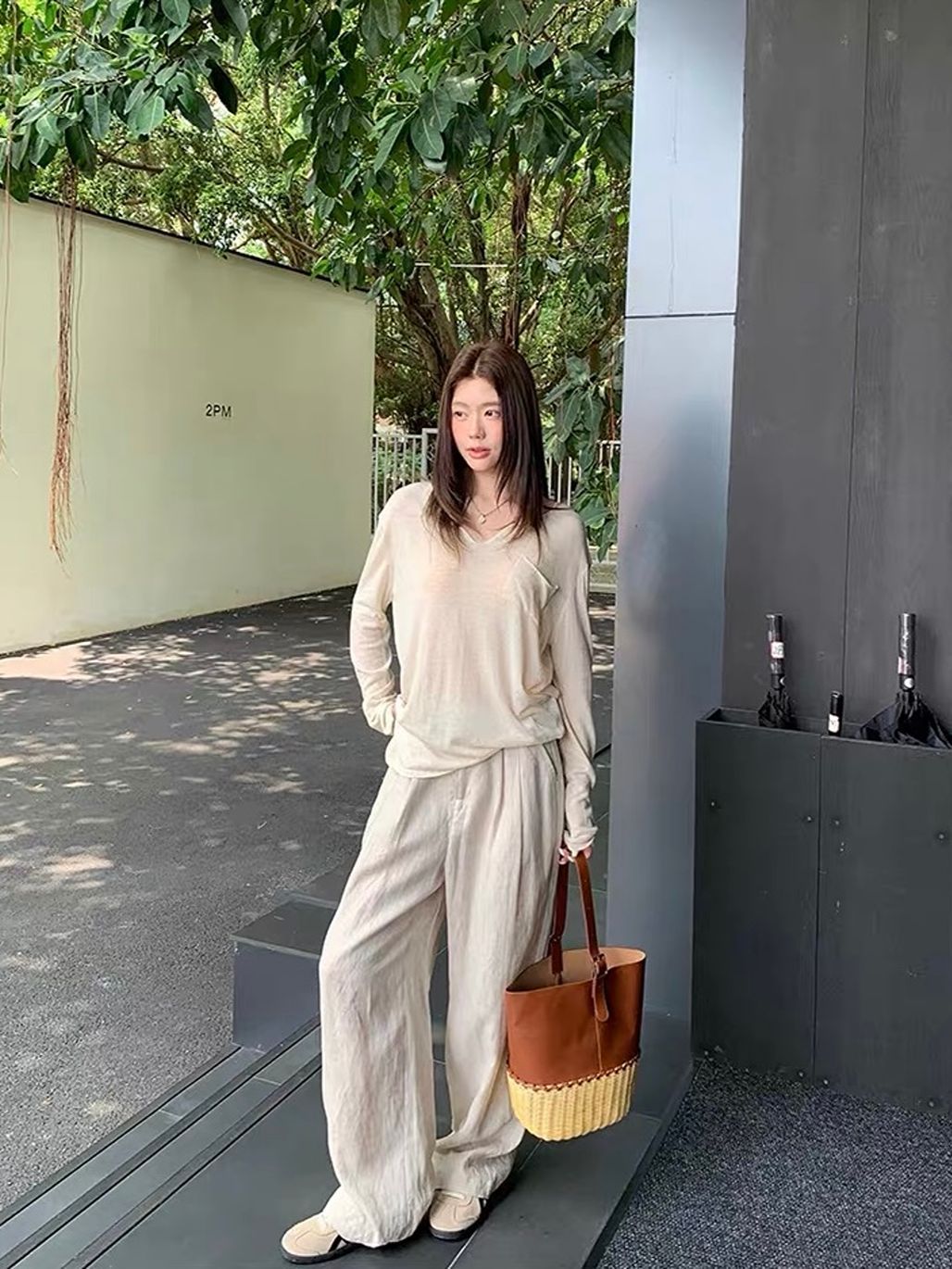 Darana Raw-Edge V-Neck Slouchy Knit Top