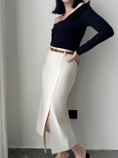 Sabrine A-Line Side Slit Skirt