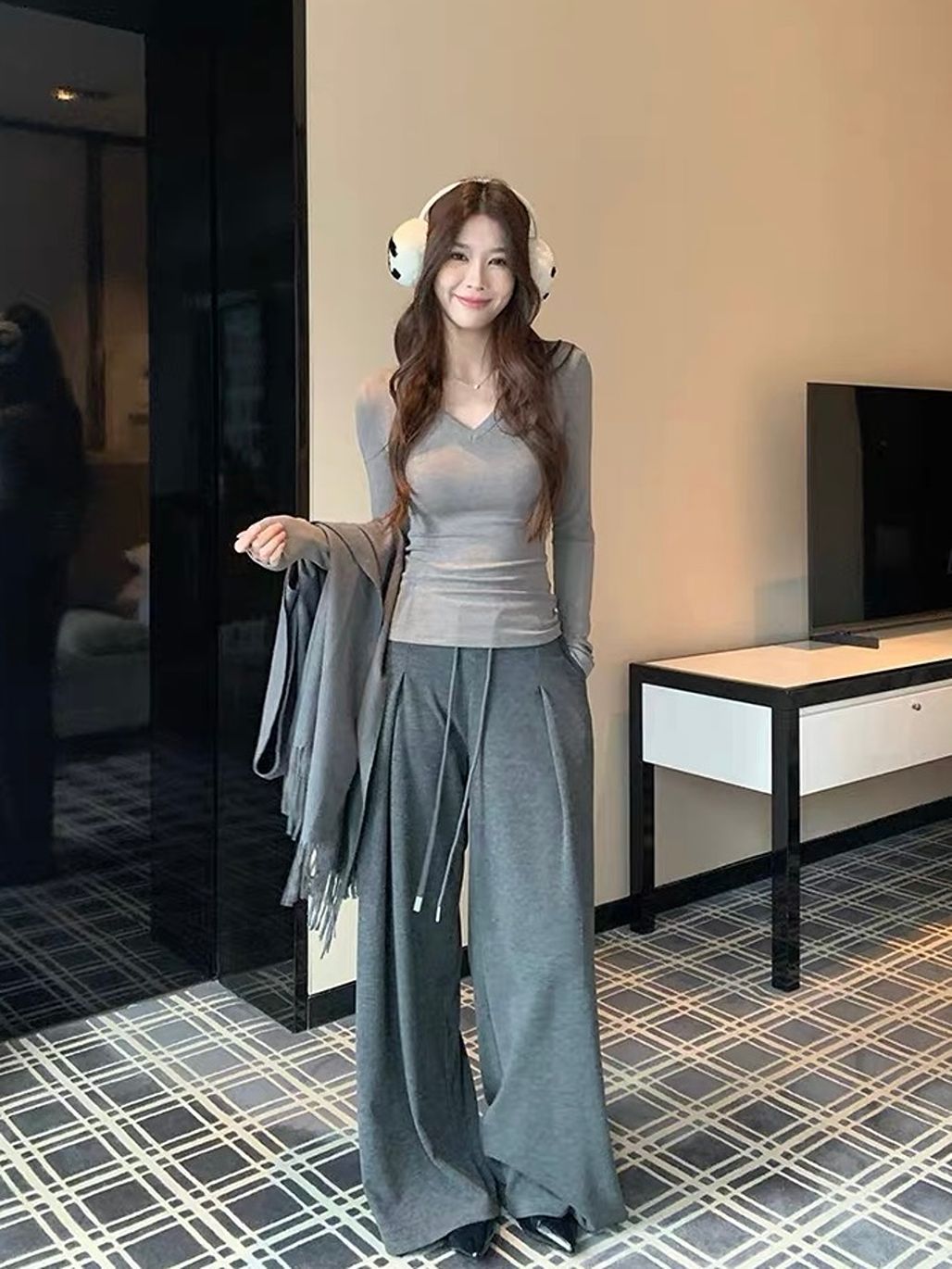 Dayea V-Neck Long Sleeve Top