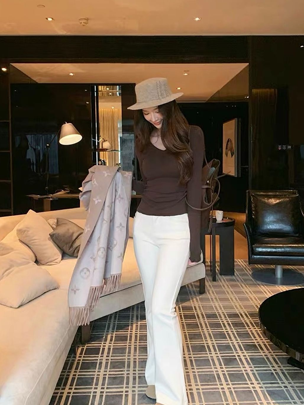 Dayea V-Neck Long Sleeve Top