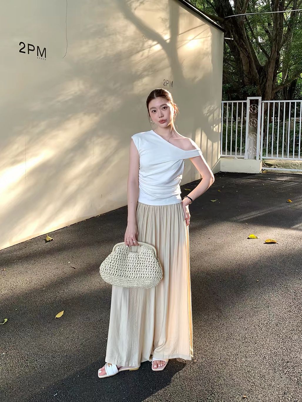 Dilly Asymmetric Foldover One-Shoulder Top 