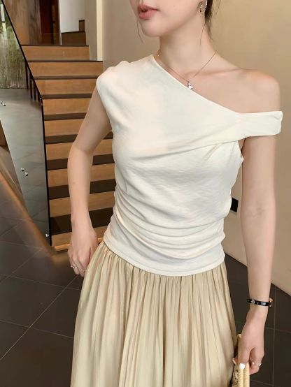 Dilly Asymmetric Foldover One-Shoulder Top 