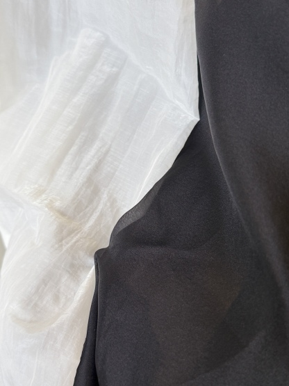 Vivay Flowy Panel Dress