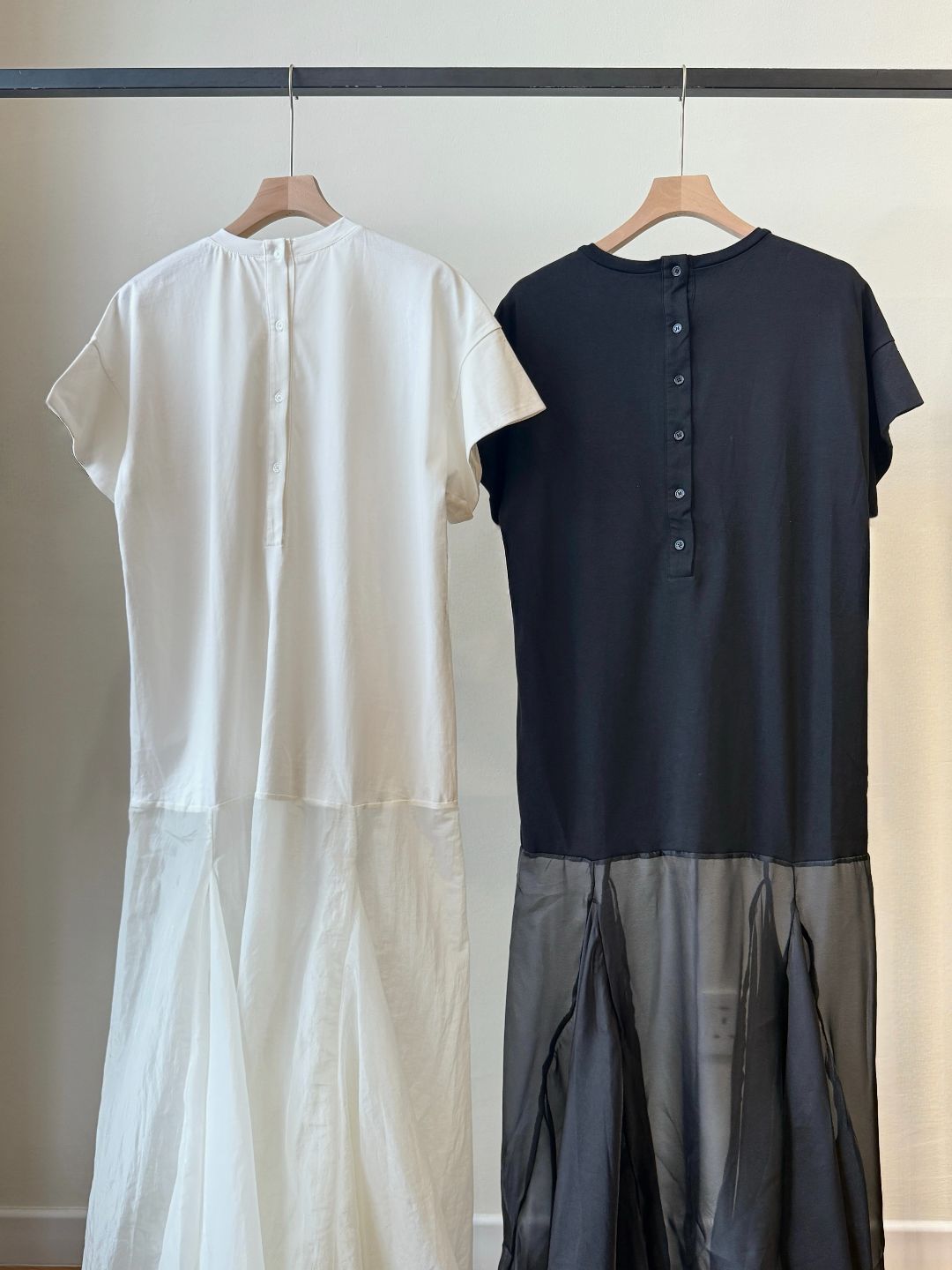 Vivay Flowy Panel Dress