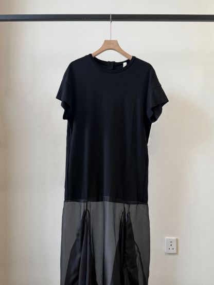 Vivay Flowy Panel Dress