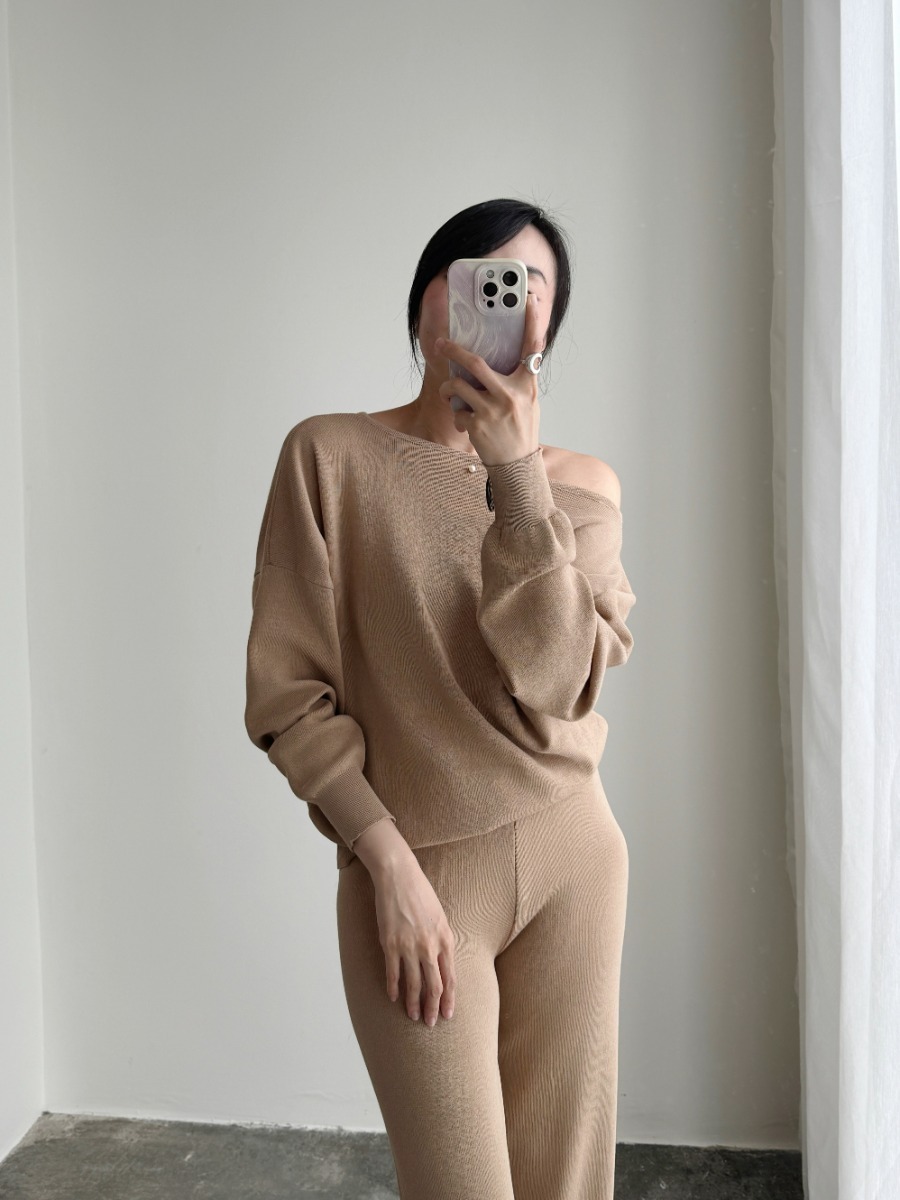 Rachel One/ Off Shoulder Two Way Knit Top & Pants Set-The Black Bow