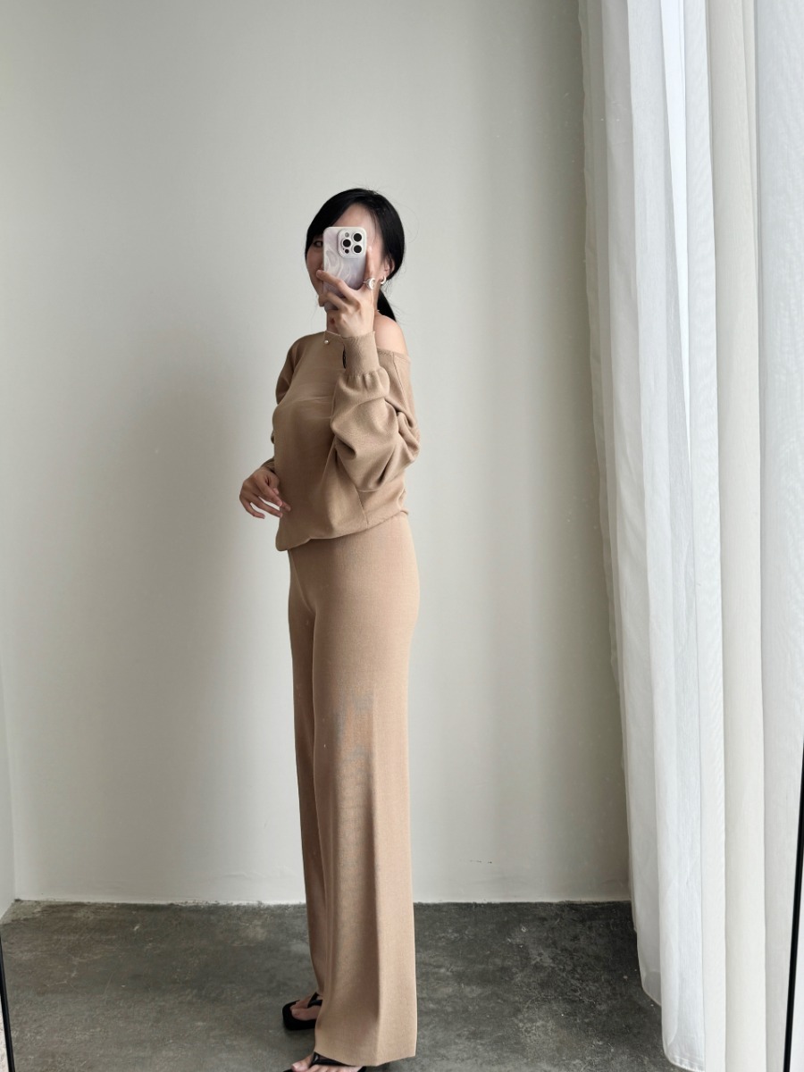 Rachel One/ Off Shoulder Two Way Knit Top & Pants Set-The Black Bow