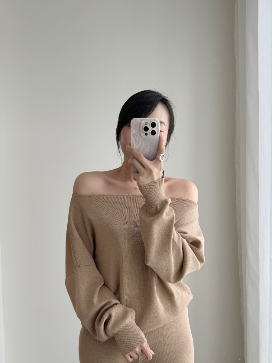 Rachel One/ Off Shoulder Two Way Knit Top & Pants Set-The Black Bow