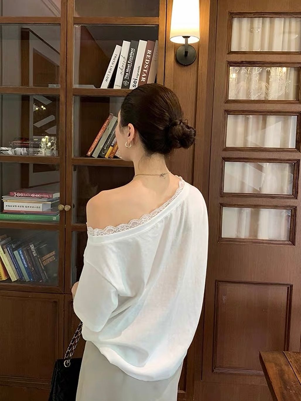 Dorotea Lace-Trim Alphabet Printing One Shoulder Top