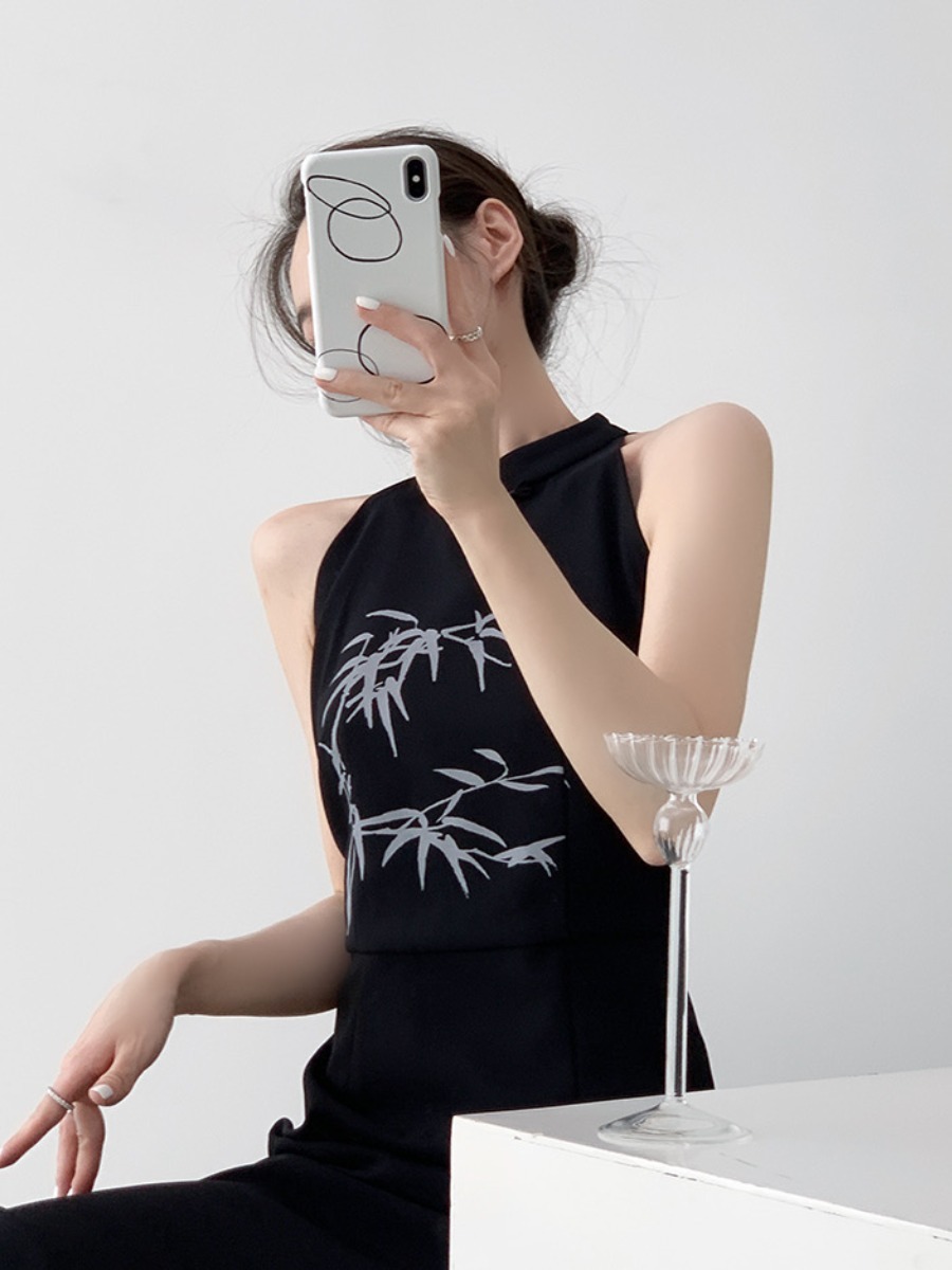 Xue Er Sleeveless Bamboo Printing Cheongsam-The Black Bow-