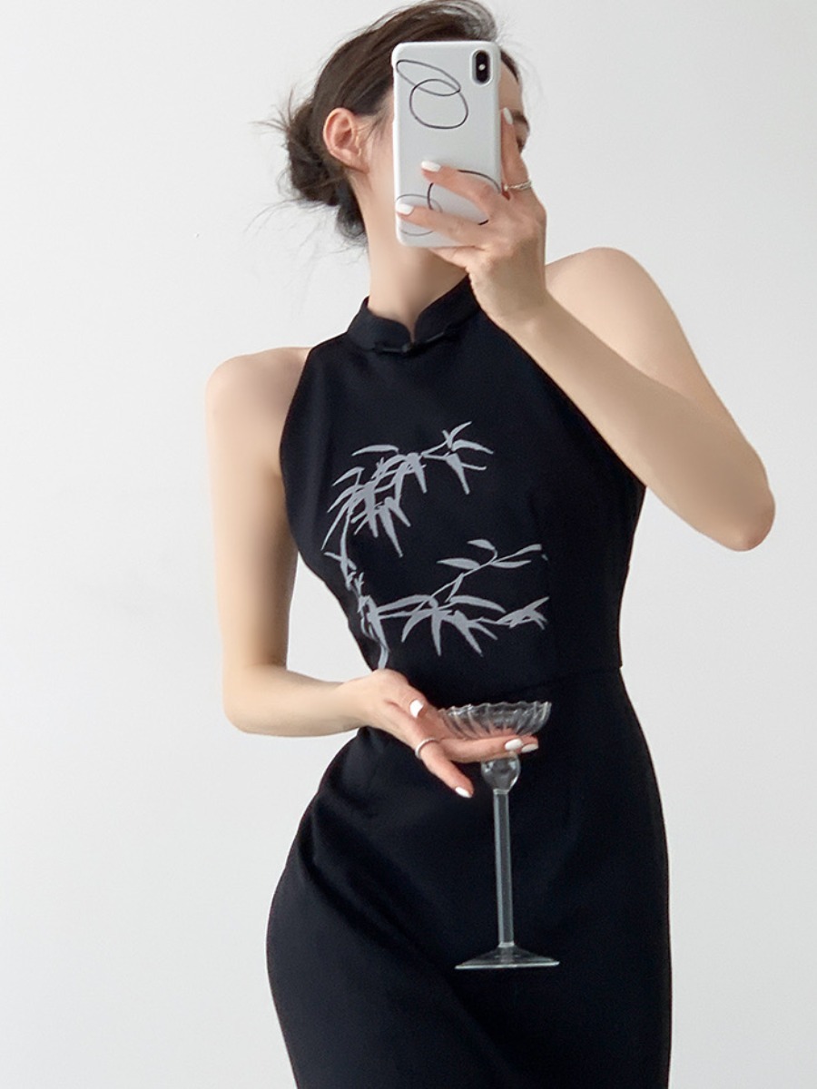 Xue Er Sleeveless Bamboo Printing Cheongsam-The Black Bow-