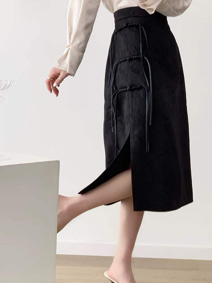 Xin Lee Pankou Side Slit Skirt-The Black Bow-