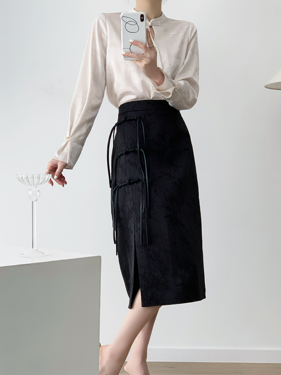 Xin Lee Pankou Side Slit Skirt-The Black Bow-