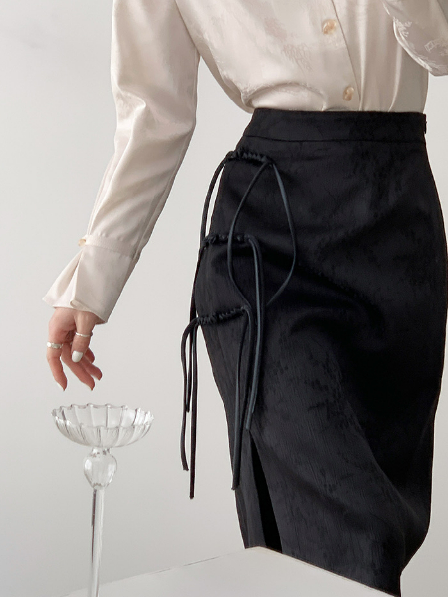 Xin Lee Pankou Side Slit Skirt-The Black Bow-