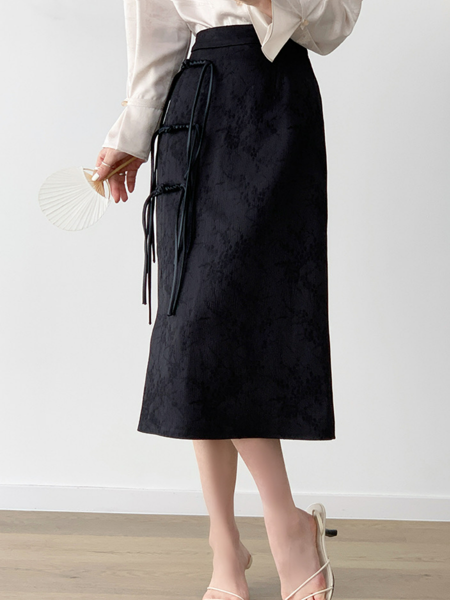 Xin Lee Pankou Side Slit Skirt-The Black Bow-