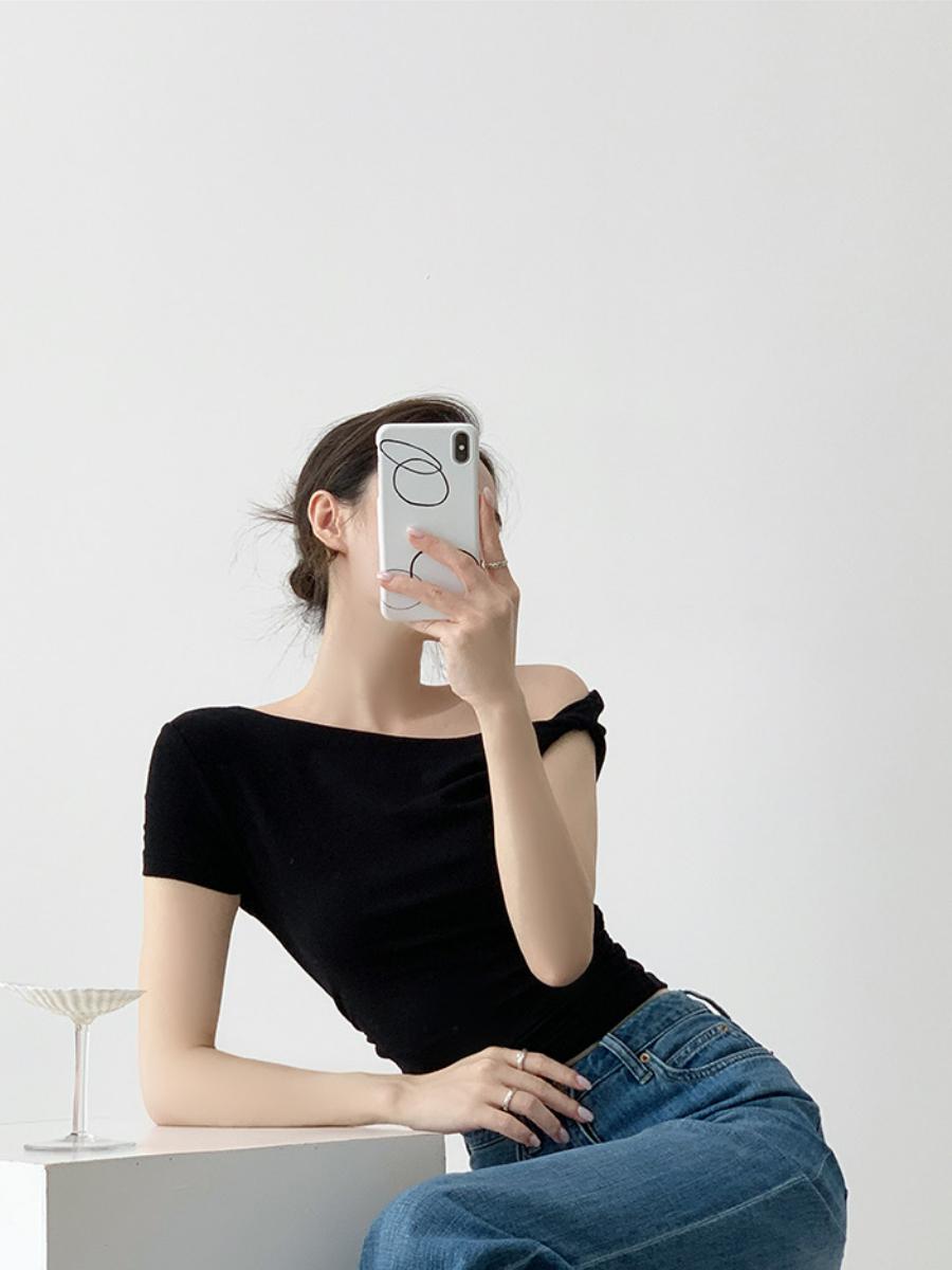 Xaly Asymmetric Sleeve Knit Top-The Black Bow-